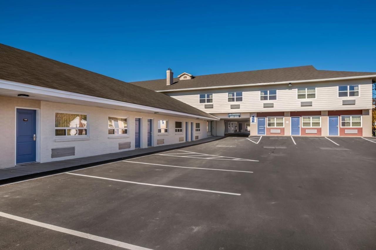 6-moncton, Nb Hotel Moncton